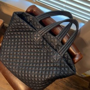 MZ WALLACE BLACK METRO MEDIUM w/ONE interior bag. OLD STYLE EUC!! 🖤